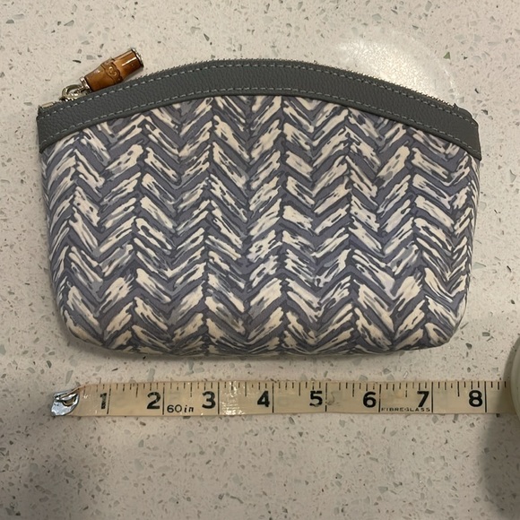 Makeup pouch - Picture 6 of 7